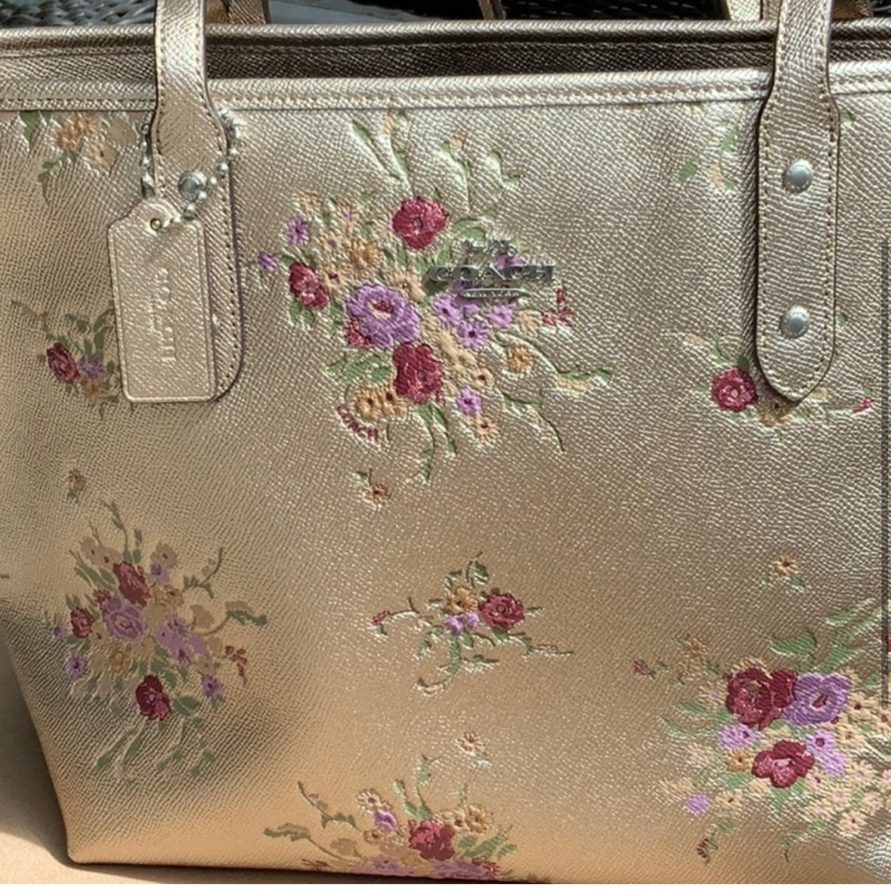 NEW w/ TAGS Coach Floral Gold Tote Bag